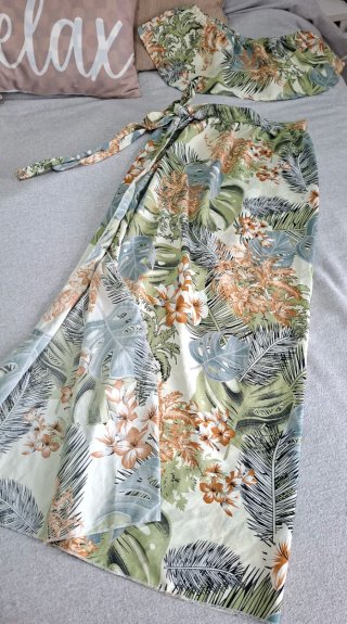 Conjunto Boho Falda Pareo y Top Tropical