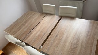 Mesa extensible y 4 sillas