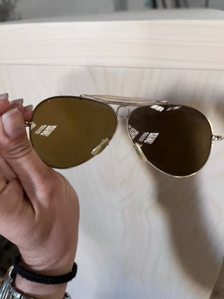 Gafas de sol aviador doradas