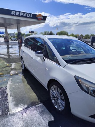 Opel Zafira Tourer 2012