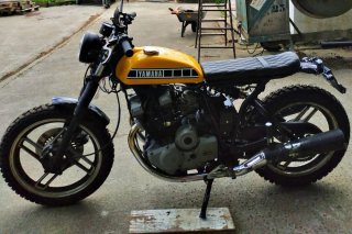 Yamaha XS 400 brat style