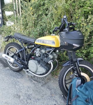Yamaha XS 400 brat style
