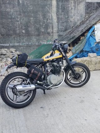 Yamaha XS 400 brat style