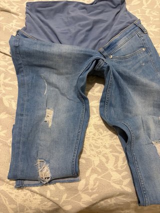 Vaqueros premamá C&A talla L + otro H&M