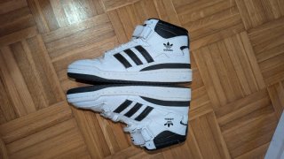 Adidas Forum Mid Blancas y Negras