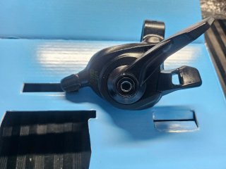 Cambio SRAM SX 12V con Mando