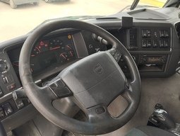 Volvo FM 370-CAMIONES GRUA