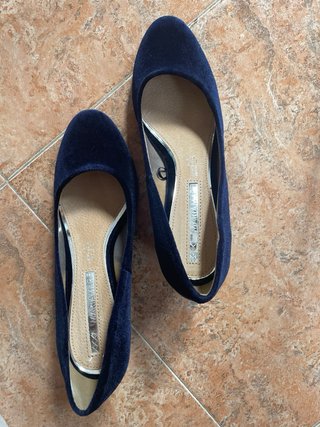 Zapatos de tacón azul terciopelo de piel