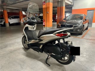 Piaggio Beverly 300 hpe