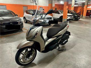 Piaggio Beverly 300 hpe