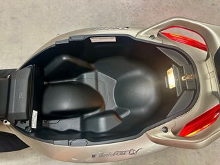 Piaggio Beverly 300 hpe