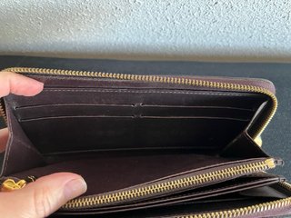 Cartera Louis Vuitton charol burdeos