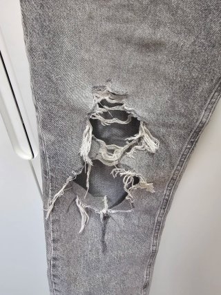 Pantalones vaqueros H&M grises rotos mujer T 38