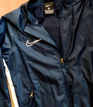Chaqueta Nike niño Talla 10