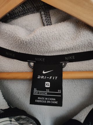 Sudadera Nike con cremallera gris