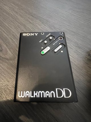 Walkman DD Sony Negro y Plateado