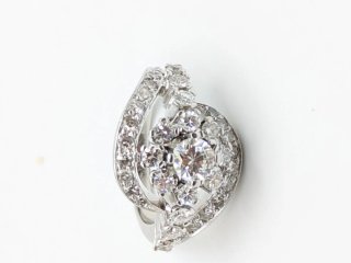Anillo de platino con diamantes
