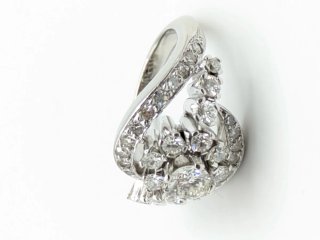 Anillo de platino con diamantes