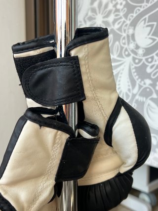 Set Boxeo Domyos: Saco y Guantes