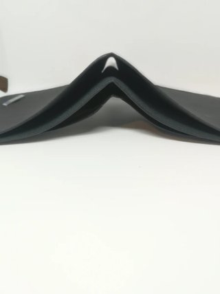 Cartera corta de cuero para hombre