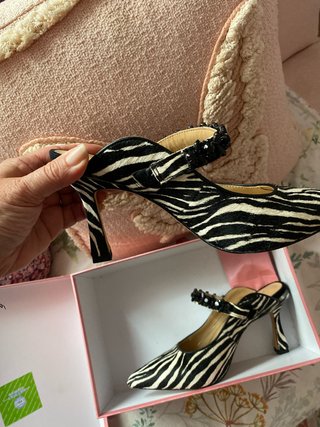 Zapatos Alma en Pena tacón cebra