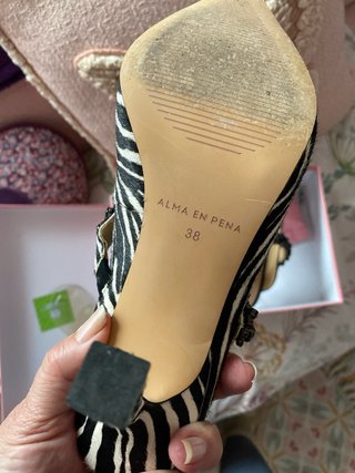 Zapatos Alma en Pena tacón cebra