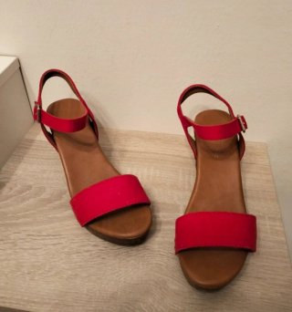 Sandalias preciosas