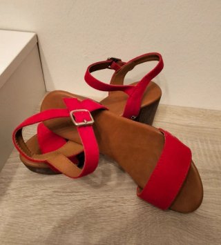 Sandalias preciosas