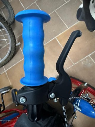 Bicicleta Spiderman 14 con ruedines.