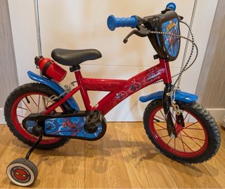 Bicicleta Spiderman 14 con ruedines.