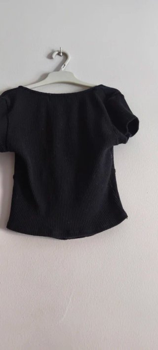 Top negro Bershka escote lazo T.XS