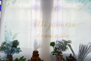 Fondo de Comunión Mi Primera Comunión