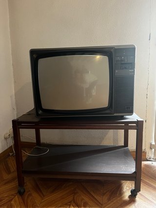Televisor Philips MatchLine Vintage Space Age