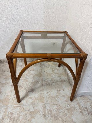 Mesita auxiliar bambú y cristal