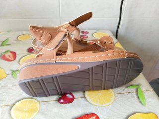 Zapatillas deportivas y sandalias