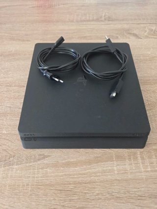 Consola PS4 Slim