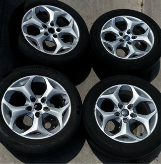 Llantas Ford Focus C-Max 16” 5x108