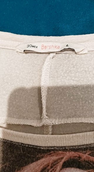 Camiseta Bershka Estampado Artístico