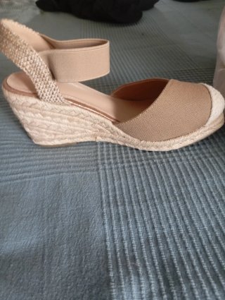 Cuñas Esparto Beige y Dorado Talla 37