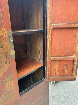Mueble Oriental Rojo y Dorado