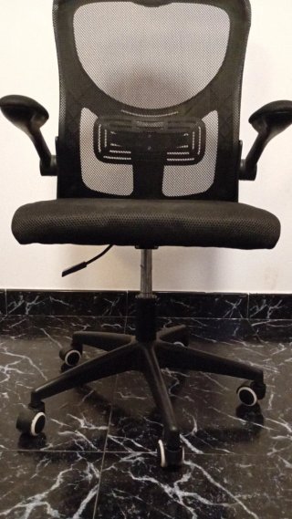 Silla de oficina ergonómica negra