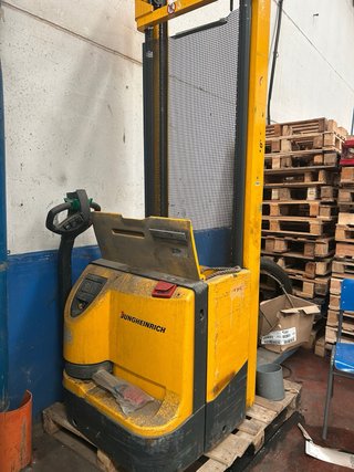 Jungheinrich EJC-Z16-ZT apilador, transpaleta