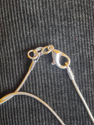 Cadena de plata nueva