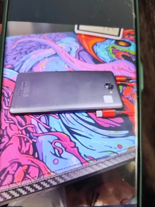 Lote N40: Teléfonos Móviles Negro y Dorado
