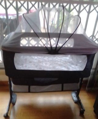 Minicuna plegable con ruedas