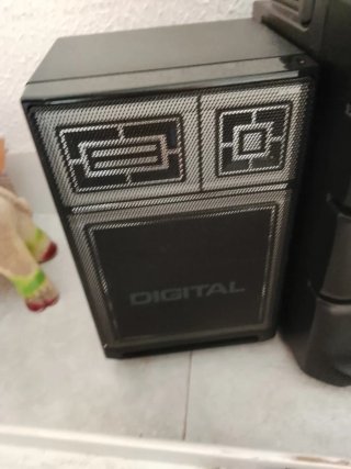 Altavoces Digital Compact Disc