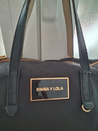Bolso Bimba y Lola Negro  Ligero marrón oscuro