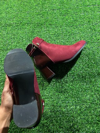 Botines de tacón burdeos