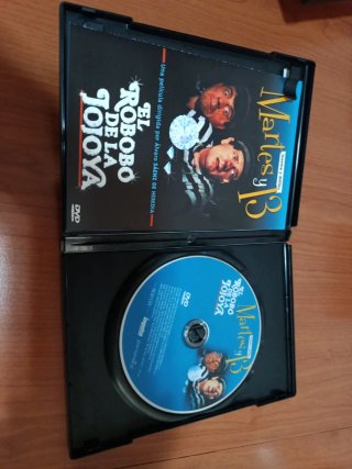 2 DVDs Martes y 13