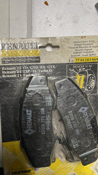 Recambios Renault: Pastillas y Faros